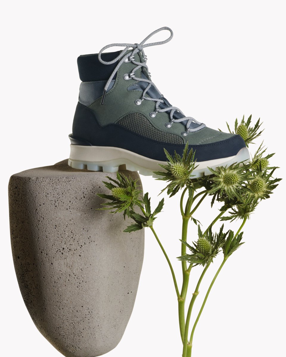 HunterBoots's tweet photo. Introducing the #HunterExplorer - our ultimate Commando Ankle Boot. Designed for city streets and beyond.
Explore new season #HunterBoots now: https://t.co/vaFJmeVkHg https://t.co/jtwT07lkKM