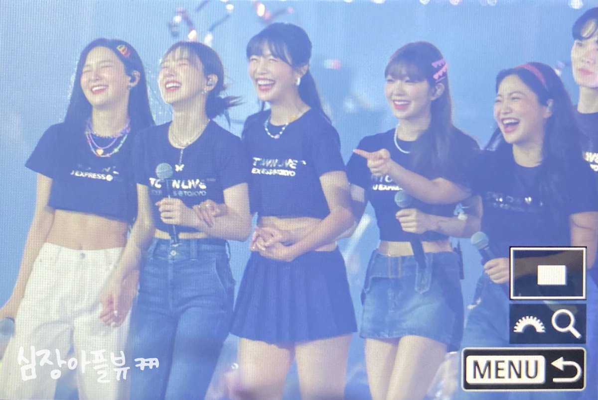 look at those smiles :(