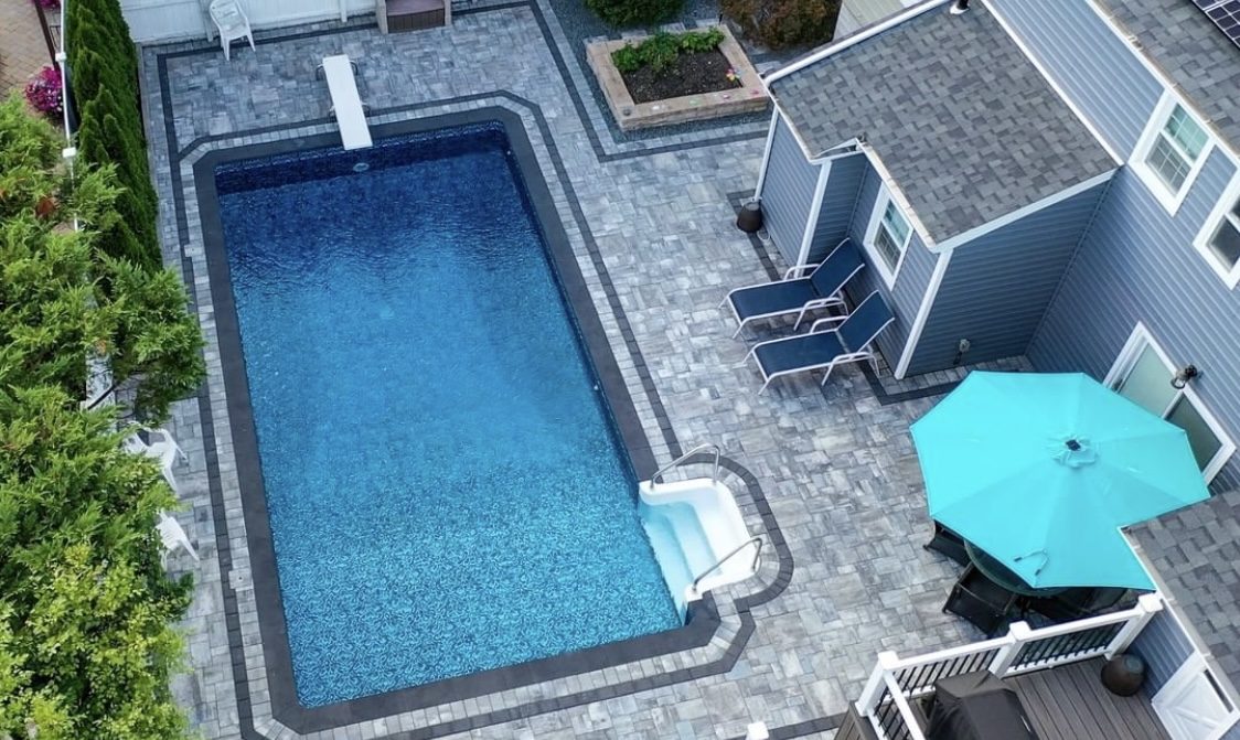 CambridgePavers's tweet photo. Amazing pool patio by Genstar Masonry for this week's standout Sunday! #standoutsunday #cambridgepavers #cambridgepaverspoolpatio https://t.co/s1Vym5ScUU