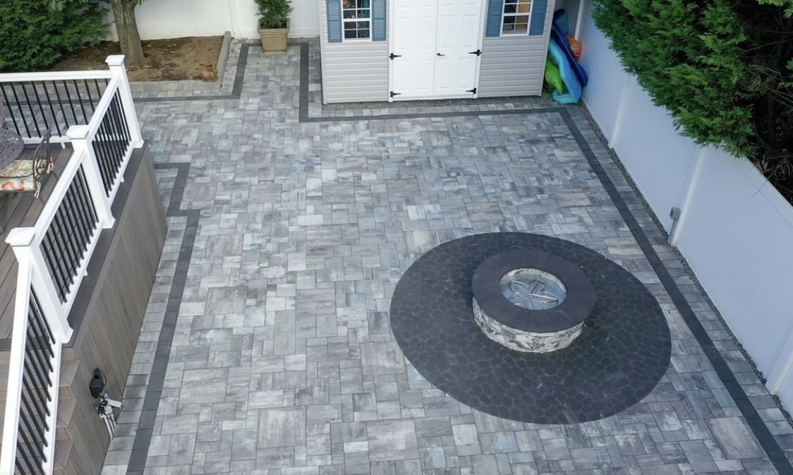 CambridgePavers's tweet photo. Amazing pool patio by Genstar Masonry for this week's standout Sunday! #standoutsunday #cambridgepavers #cambridgepaverspoolpatio https://t.co/s1Vym5ScUU