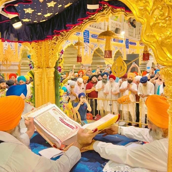 arashdeep_sidhu's tweet photo. ਡਿਠੇ ਸਭੇ ਥਾਵ ਨਹੀ ਤੁਧੁ ਜੇਹਿਆ ॥ https://t.co/1hxZVRmoKq