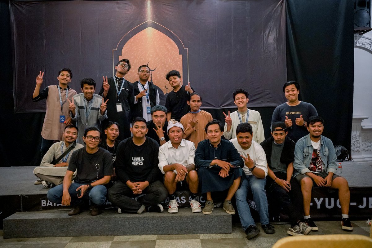 Mimin selaku admin dan mewakili semua tim mengucapkan SUWOOON YO REK..DAN CEPAKNO DUITMU..
SOALE KATE ONO SHOW MANEH..
#penjarasuci