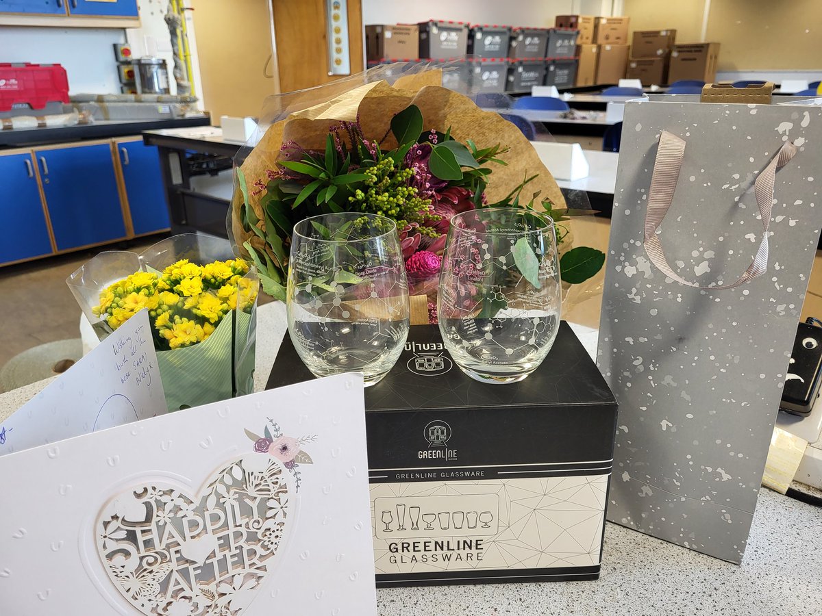 MissSChemistry's tweet photo. It wouldn't be a Chemistry teachers wedding without some gorgeous Chemistry related gifts from my department 🧪. A little late in posting as have been quiet on here over the past year.  What better way to make a comeback than with a new name 😊 #herestoyoumrsrobertson https://t.co/GCLPUWEQXD