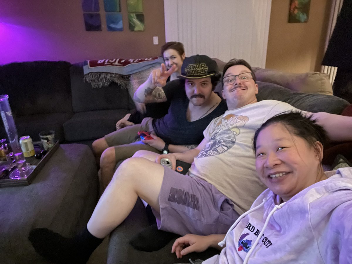 Arrived safely in Kansas City - Missouri!! Chilling with theses sweet crazies!! <a href="/nphjr/">NPHJR</a> <a href="/demondrah/">🔴 Live now | NomNomDrah</a> <a href="/DionisiusPlays/">Dionisius 🔜Manchester Major</a>