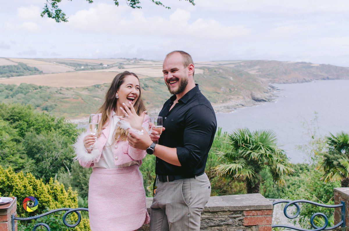 SH_Photographi's tweet photo. She said yes #marriageproposal #Engagement #devonweddingphotographers #devonweddings https://t.co/QAGQxjxxqC