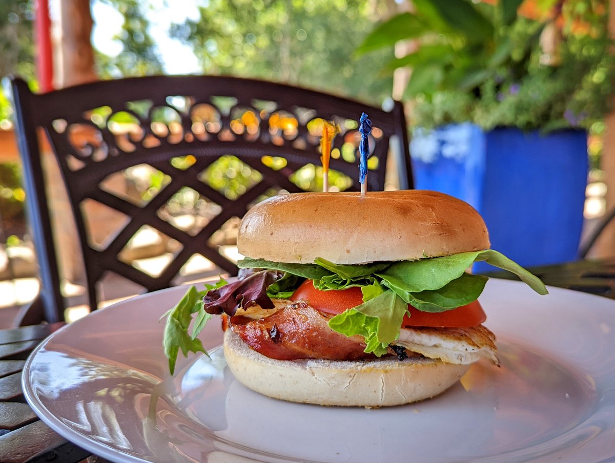 Lindz 🇨🇦 I've Been B✈t! tweet media