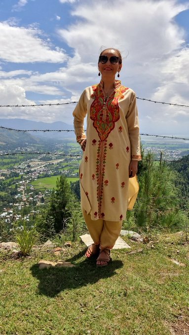 Kashmiri dress style 😍 #pantyhose #stockings #nylonlegs #footfetish #livejasmin #chaturbate  @LoveLegsLeague<a href="/tag/pantyhose"class="tags">#pantyhose</a><a href="/tag/stockings"class="tags">#stockings</a><a href="/tag/nylonlegs"class="tags">#nylonlegs</a><a href="/tag/footfetish"class="tags"><span>#footfetish</span></a><a href="/tag/chaturbate"class="tags"><span>#chaturbate</span></a><a href="/tag/livejasmin"class="tags"><span>#livejasmin</span></a>