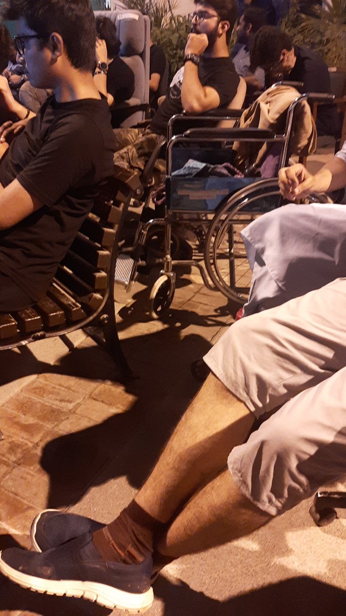 Lolinaa_a's tweet photo. When you're so desperate to leave the match that you start walking again https://t.co/eQ05KPSCoO