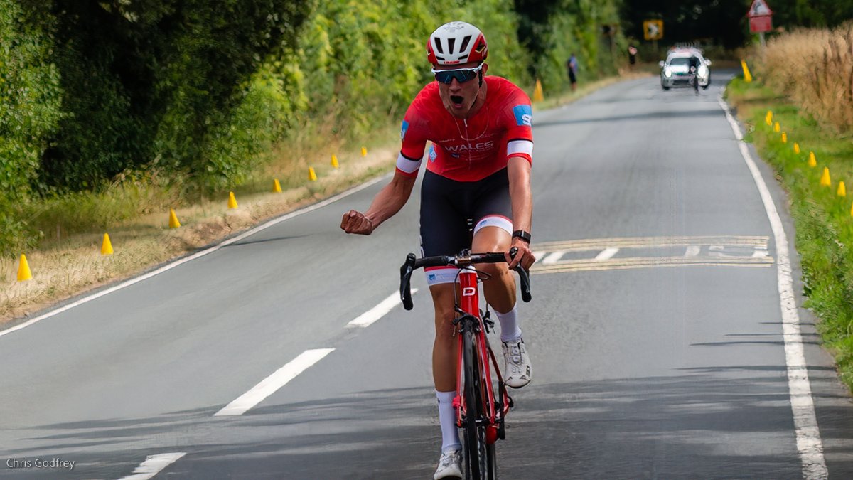 runningbydoing's tweet image. Back to Somerton this morning for the Stars of the South West RR, part of the British Cycling U23 Men's National Road Series. Ed Morgan of the Wales Racing Academy took the win, crossing the line around 20 seconds ahead of breakaway partner Jacques Coates of Team PB Performance.