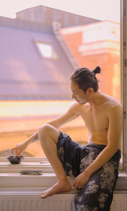 Cigarette after sex. We had an amazing shooting this week with Lee❤️  事后烟🚬  📸 @SpicyGumL https://t.c<a href="/tag/mvsales"class="tags"><span>#mvsales</span></a>