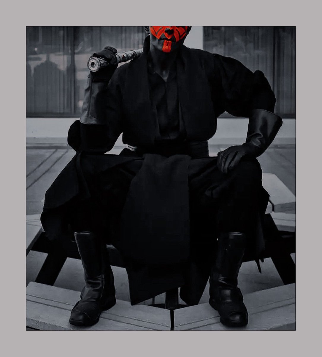 CrimsonZabrak's tweet photo. Kneel.
#SeductiveSunday #SeductiveSITHday https://t.co/4A6bW1Ed3M