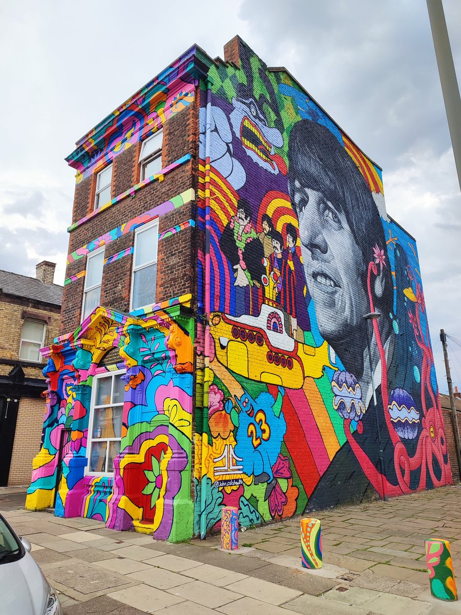 TheBeatlesTFQ's tweet photo. Currently at the @ringostarrmusic mural in Liverpool. What amazing artwork on the building used for Ringo's album cover for 'Sentimental Journey'.

#TheBeatles 
#RingoStarr
#Liverpool https://t.co/rklQ7gfQ6f