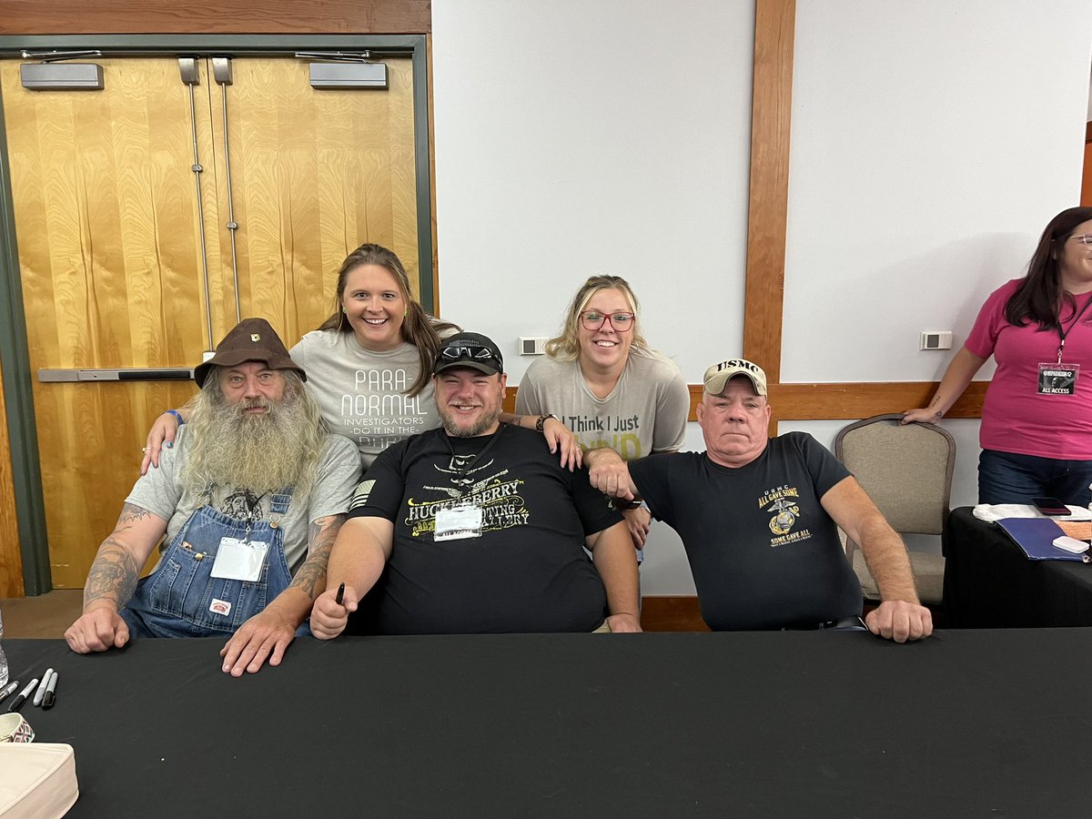MrsDCRatt's tweet photo. @RealMtMonsters @miparacon We found them! @Accountant_Jess @TashaWelchToday https://t.co/tQ3HyC9qE2
