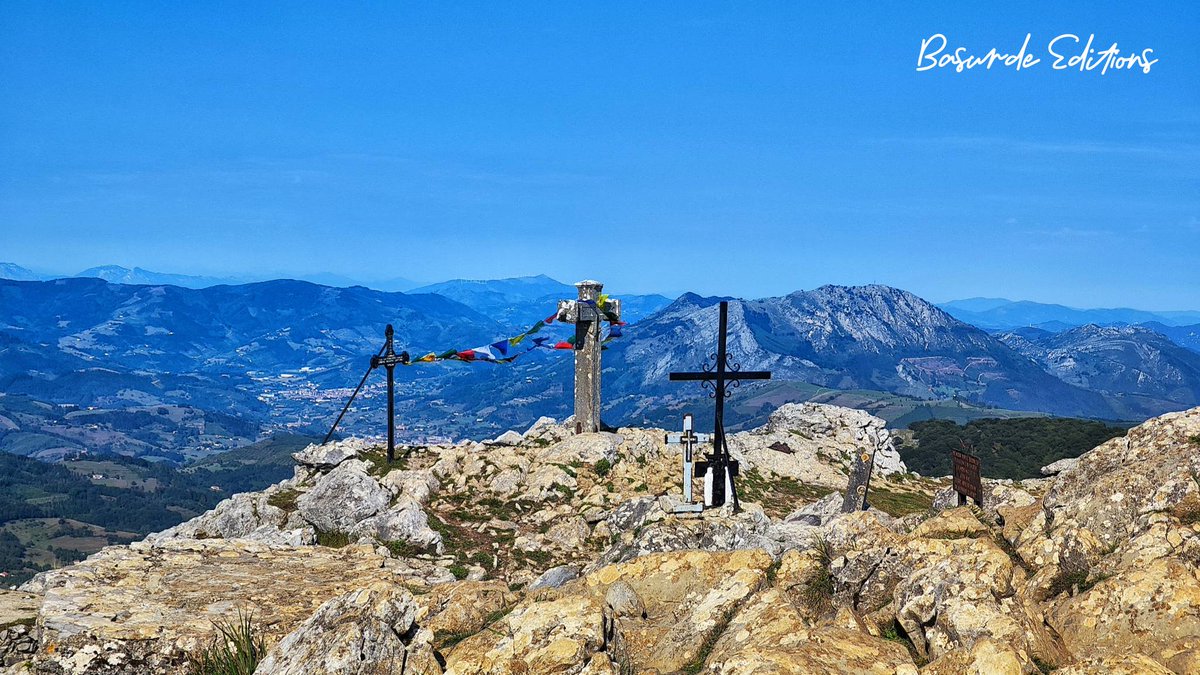 BasurdeEditions's tweet photo. De paseíto hasta el Ernio 😍😍⛰️
----
#basurde #BeAdventurer
----
#total_euskadi #euskogram #euskadi #naturelover #euskofotos #loves_euskadi #igerseuskadi #LOVES_MOUNTAINS_ #loves_adventure #BestMountainArtists #senderismo #euskorincones https://t.co/oWKLQq87ax