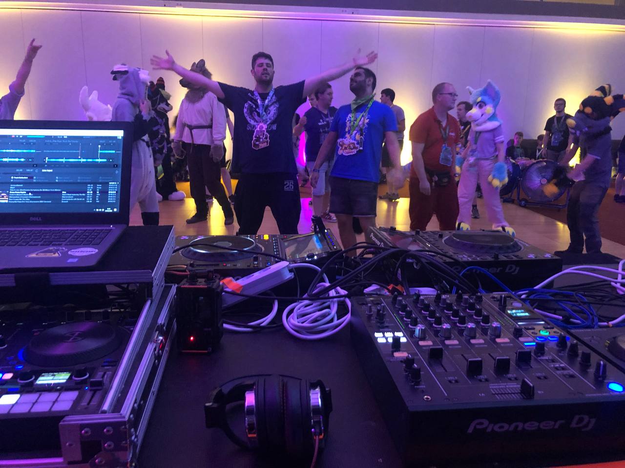 eurofurence-on-twitter-the-dead-dog-party-is-happening-now-join-us