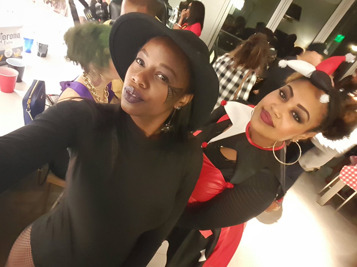 asiaisking's tweet photo. 🎊🎉🎂🥳 ohhh we talking birthdays??!!? Happy Birthday to my best friend @JazzyRedd1_  !! not much needs to be said because we know! be blessed in this nxt yr of life. you know you’re stuck with me! I LOVE YOU!! https://t.co/pLTM7YokOs
