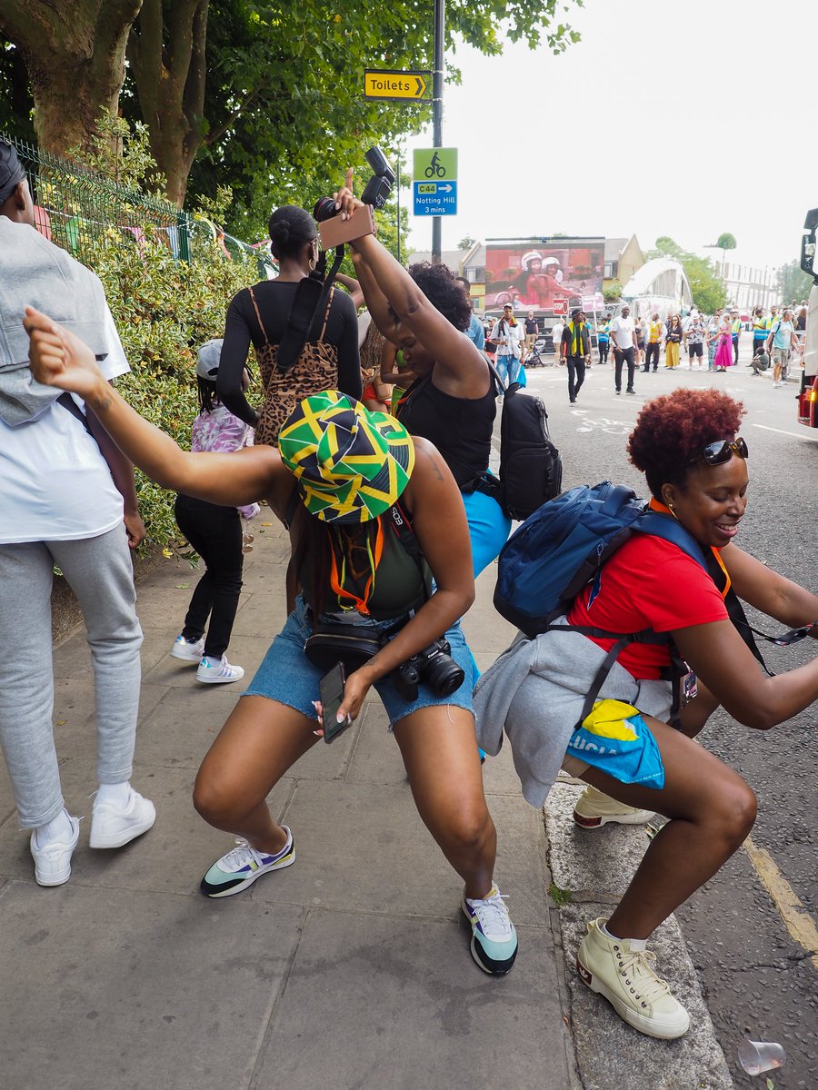 Poppybeadstory's tweet photo. Thanks @UKBFTOG and @mpbcom for a great time at carnival today. #UKBFTOG #ChangeGear #Carnival2022 https://t.co/yxRAlr46EE