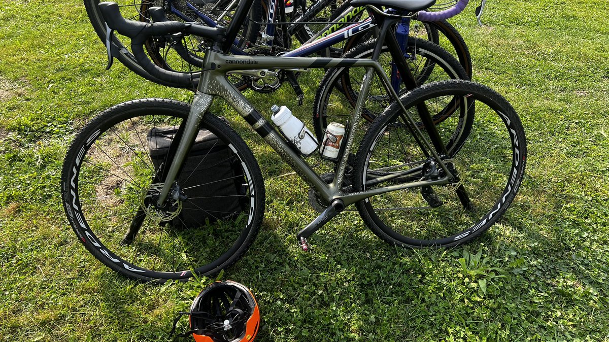 burnhamracing's tweet photo. #alwaysroad
#oftentimescyclocross
#dwr
#RelayCX 🥇@xxxracing https://t.co/MqmFWa19Dm