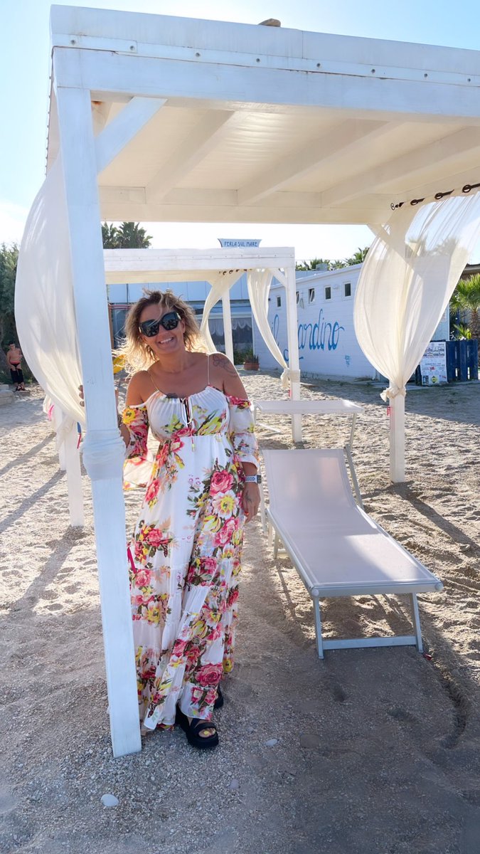 Sonia49043100's tweet photo. Perchè l’estate non è una stagione… ma uno stato d’animo ! #ESTATE #noi #mare https://t.co/3KHNaIcx70