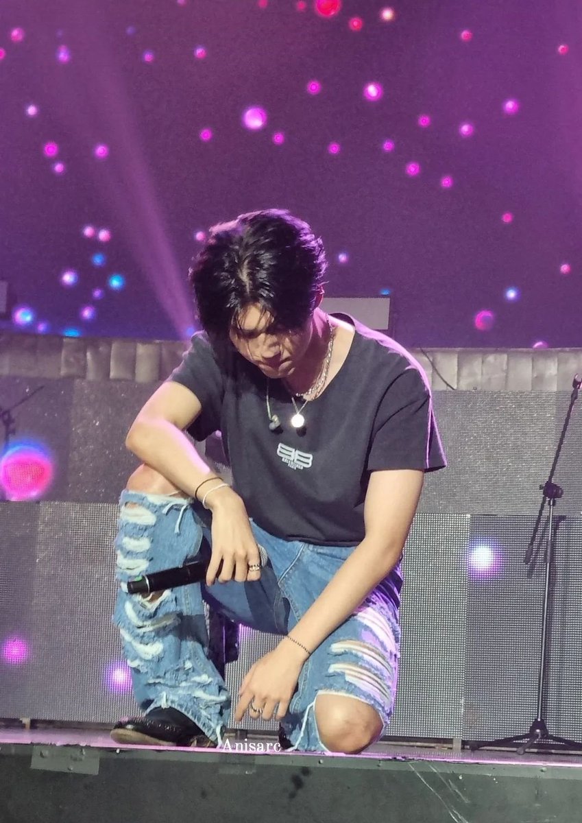 BrasilGaho's tweet photo. [📸] Gaho e Kave live in Jacarta.

Cr: annissarc

#GahoAndKAVE_ChothaFest
#Gaho #가호 @gaho88882970 @kave_official @_ownr__ @jisangoingon https://t.co/3NGtY6Uv45