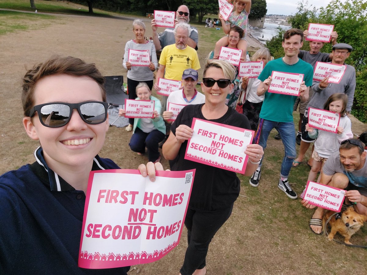 Dylan4Compton's tweet photo. Had a great afternoon at the @SECornwallCLP fundraiser.
Their First Homes not Second Homes campaign is really resonating with local residents. We need to do all we can to solve the housing crisis plaguing our region.
#FirstHomesNotSecondHomes https://t.co/XAdp6Uakhg