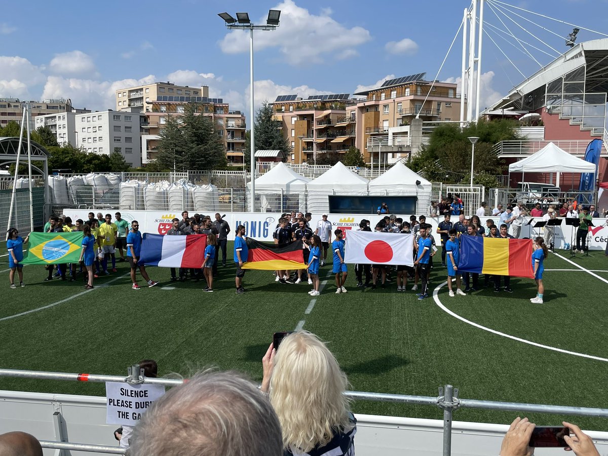 LAFORET CHRISTELE tweet media