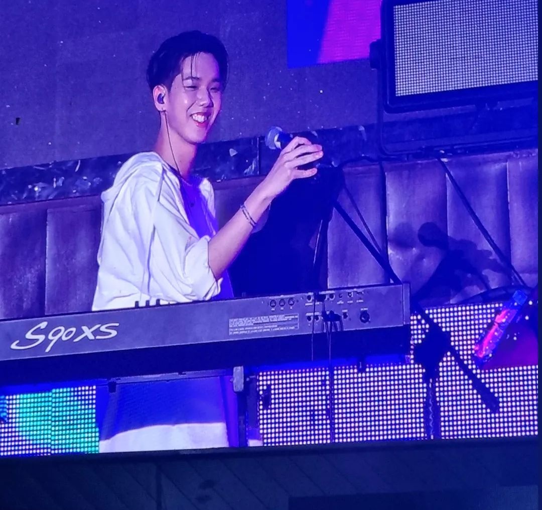 BrasilGaho's tweet photo. [📸] Gaho e Kave live in Jacarta.

Cr: annissarc

#GahoAndKAVE_ChothaFest
#Gaho #가호 @_ownr__ https://t.co/oJPwOYRLYb