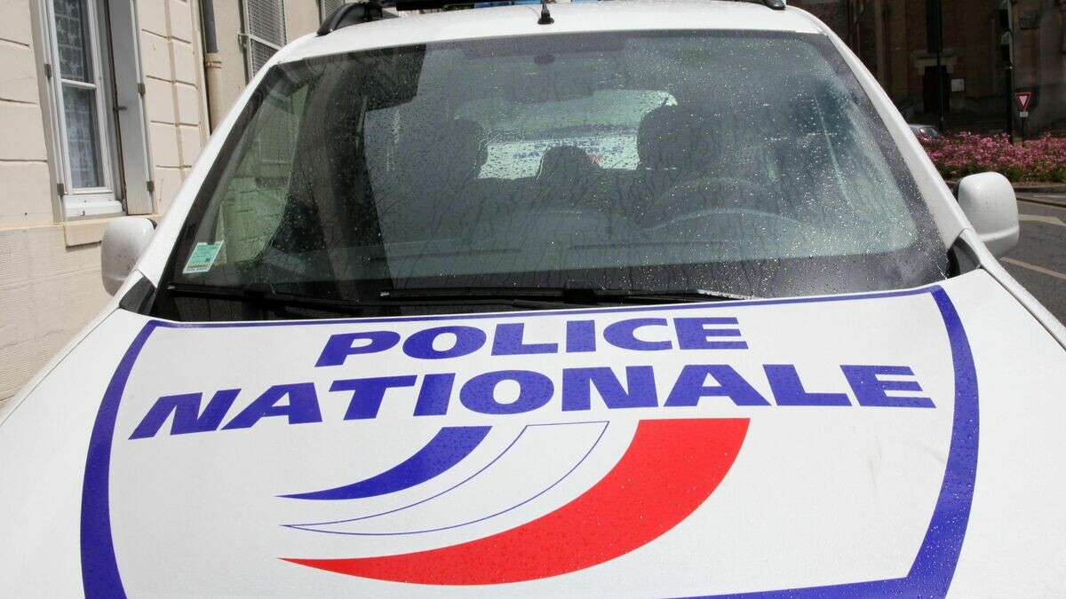 le_Parisien's tweet photo. Une jeune femme de 19 ans violée chez elle par un cambrioleur à Maisons-Alfort 
➡️ https://t.co/YygVhnxDnb https://t.co/lJ4yoBDRUi