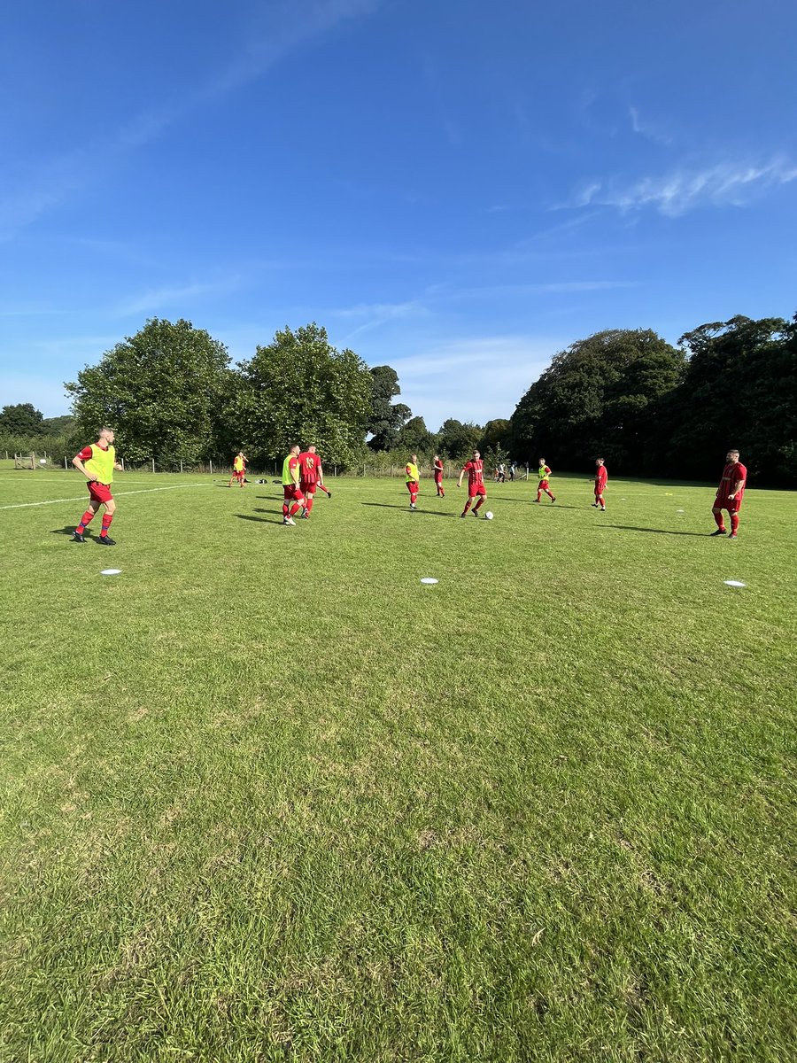 Back to winning ways for the LNY, 5.0 win see us take the points in a very competitive game against @RIBBLETONWARRI1 

<a href="/SamSwarbz/">Sam Swarbrick</a>  ⚽️
<a href="/CGilmour93/">Connor Gilmour</a> ⚽️⚽️
<a href="/Dan_Sale93/">DanSale.</a>  ⚽️ 
OG

⭐️ <a href="/LewisCHope/">Lewis Hope</a> 

We look forward to next Sunday now start chasing down the boys at the top 

#LNYFC #WEMOVE
