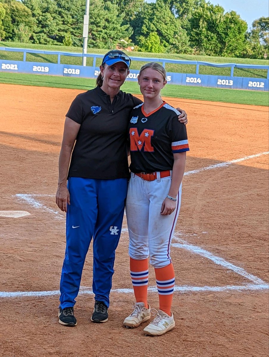 McKennaS_7's tweet photo. I had an amazing time at the @UKsoftball camp yesterday! I had so much fun and loved interacting with the players and coaches! Can’t wait to come back! Best way to spend my birthday!!! #finally15
@UKCoachLawson @UKCoachHimes @coachjb_18 @Los_Stuff @LegacyLegendsS1 @ExtraInningSB https://t.co/TODKWEajFA
