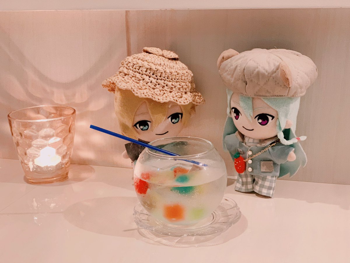 「夜シナモンに寄って飲酒してきた 」|春🌸のイラスト