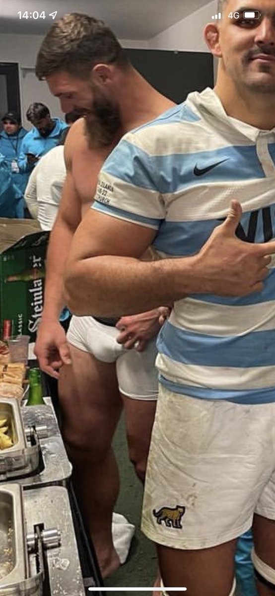 NickBerton's tweet photo. That marcos can fuck me really hard!! #pumas https://t.co/RrmUx9rfs8