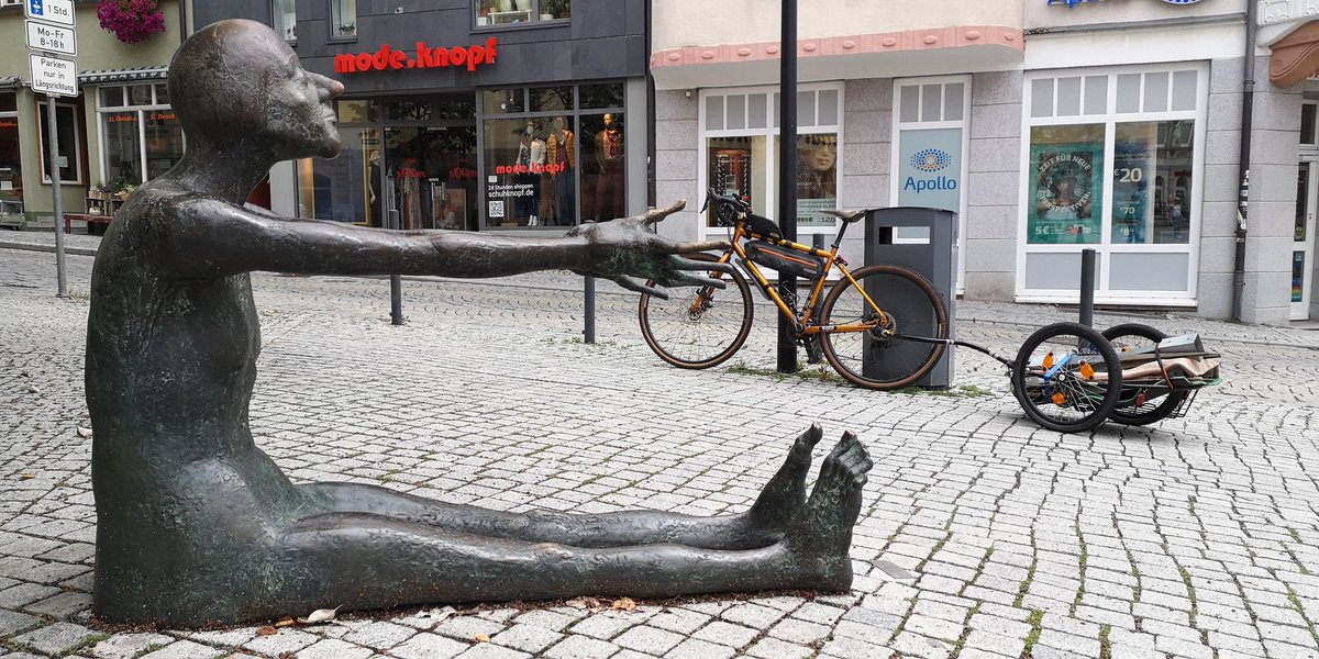 maitre_tawaki's tweet photo. Today I can combine the pleasant and the useful. Ferrying fence post bases purchased second hand from inside the #Thuringian #Forest to #Erfurt. My legs will hate me tonight, but it's a fine ride. https://t.co/GPOfo7IogX