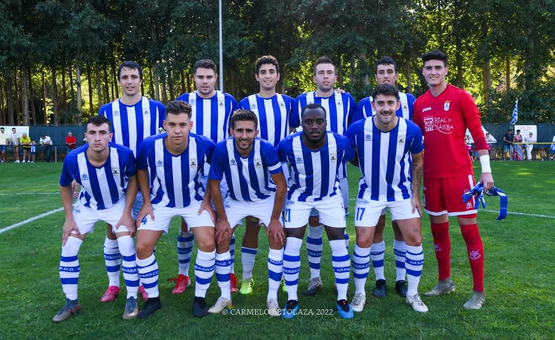 Naxaracd's tweet photo. Imágenes destacadas del triunfo de ayer en #ElSoto 

Once titular, GOL de @ljimenelib , parada del penalti por #Andrés y el equipo gracias a @CarmeloBetolaza 

Galería: https://t.co/2H9YmZ1N9h

#AúpaNáxara #SoyDelNáxara #NáxaraCDCantera #CopaFederación #CasalarreinaNáxara https://t.co/LGL6fe0UPK