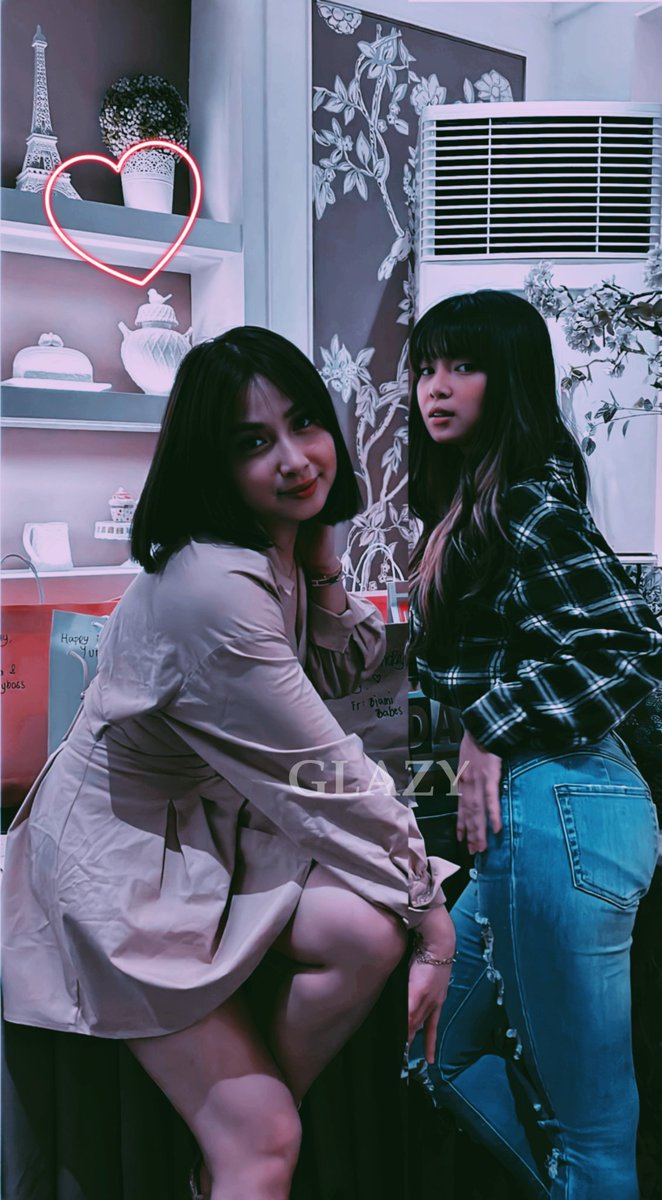 _glazyy's tweet photo. This day is special. Happy 18th BiaMi Day BiaMi Nation, @notbiancas and @iamyumigarcia https://t.co/tgkv91h4My