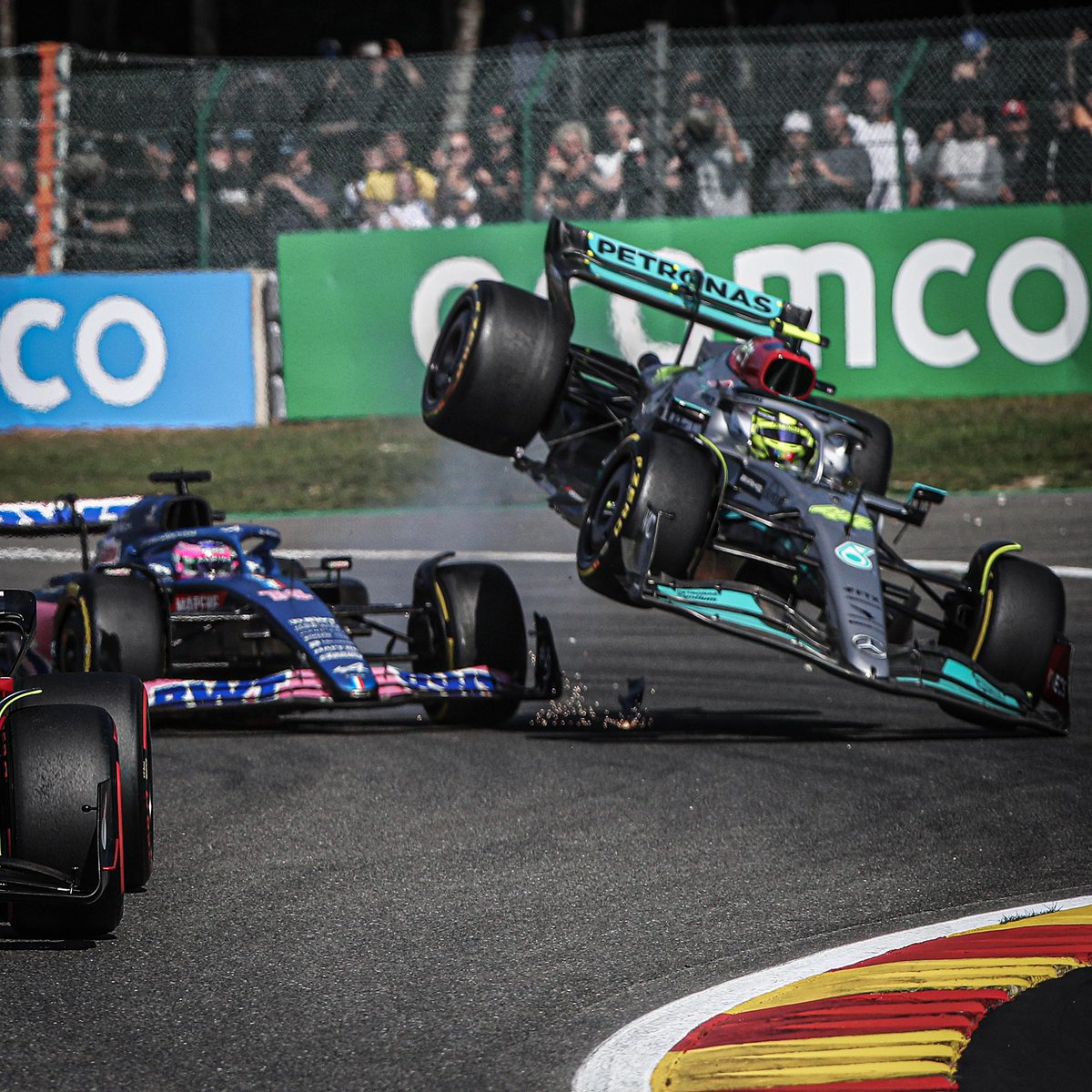 Lewis was airborne 😳