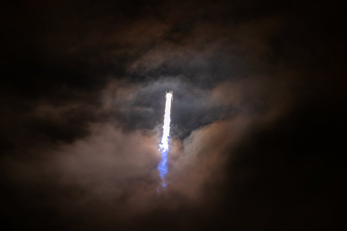 SLDelta45's tweet image. Another successful Starlink is in the books. This marks the 37th launch of 2022 &amp;amp; matches our total for 2021, before concluding the month of August! The hard work &amp;amp; tenacity demonstrated by our team shows how SLD45 continues to #SetThePaceForSpace from the Eastern Range &amp;amp; AATS.