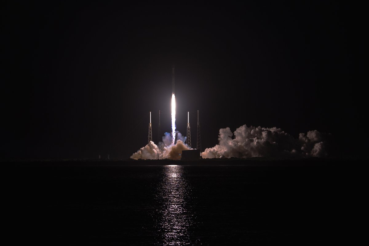 SLDelta45's tweet image. Another successful Starlink is in the books. This marks the 37th launch of 2022 &amp;amp; matches our total for 2021, before concluding the month of August! The hard work &amp;amp; tenacity demonstrated by our team shows how SLD45 continues to #SetThePaceForSpace from the Eastern Range &amp;amp; AATS.