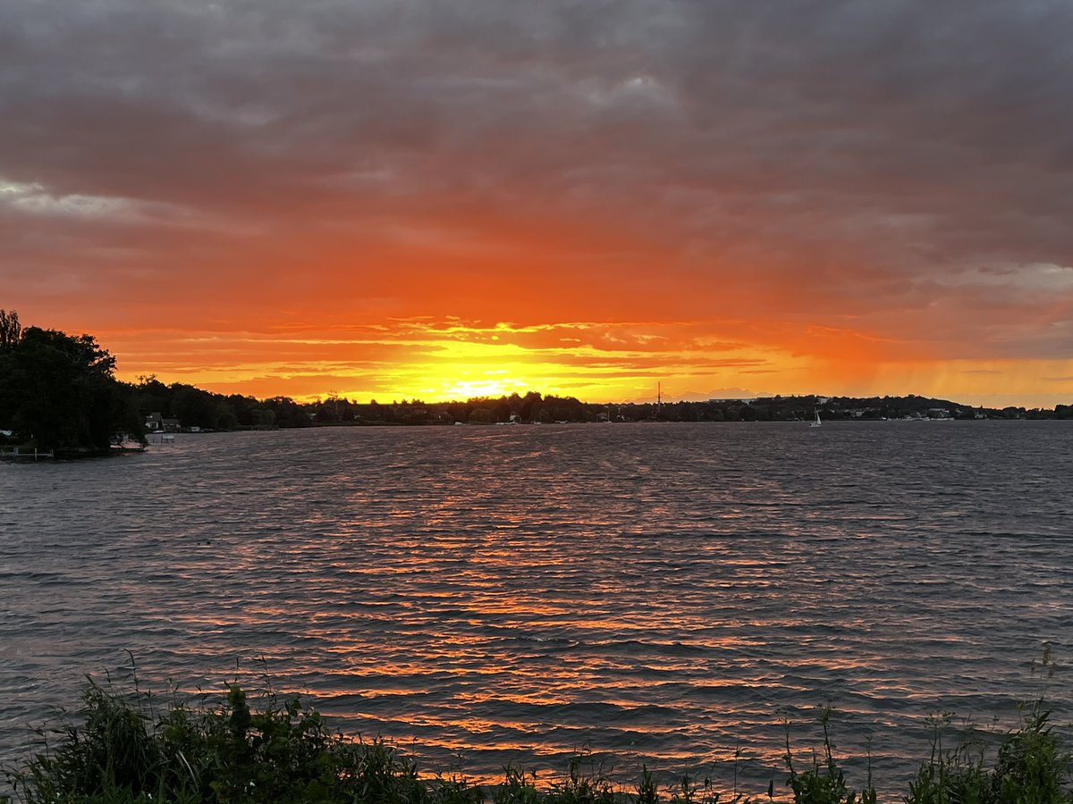 Tim_A_Heckmann's tweet photo. @Luqman055 Had a Stunning Sunset a few days ago👌 https://t.co/W1HO6Eyqi5