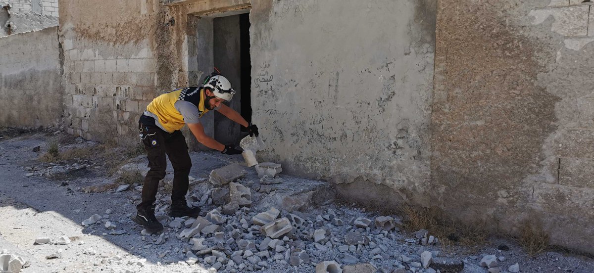SyriaCivilDef's tweet photo. Today, the regime forces and Russian artillery bombed the outskirts of villages of #AlBara, #Fleifel, #Benin, and #Afis, along with the #Aleppo_Lattakia road near #Neirab village #Idlib. The teams responded to the bombing scenes and did not report any casualties.
#WhiteHelmets https://t.co/UQH7YfpfE0