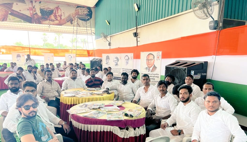 MuchuParmesh's tweet image. #Telgana State Extented Exicutive #YouthCongress  Meeting
At #Munugodu  Constituency @IYC @IYCHyderabad