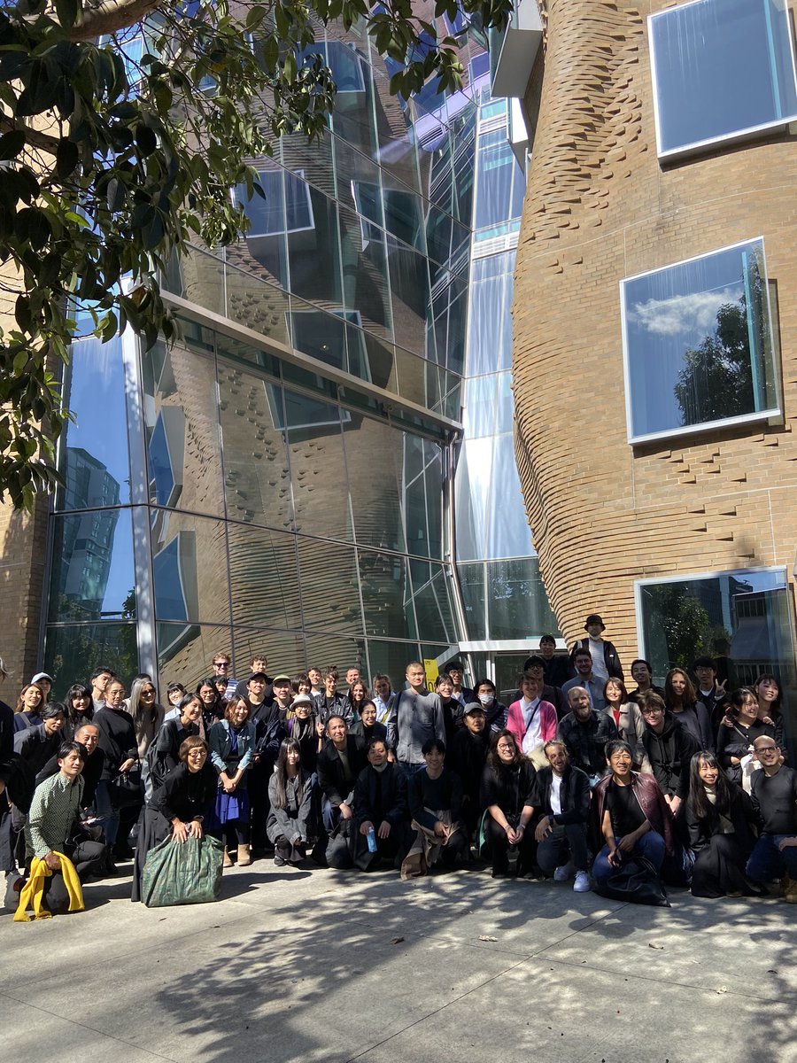 ProfRoyGreen's tweet photo. Delighted to provide tour of #Gehry designed @UTS_Business building for @SANAA_jp architects of #SydneyModern @ArtGalleryofNSW @anthony_burke https://t.co/fsEitdtK4g