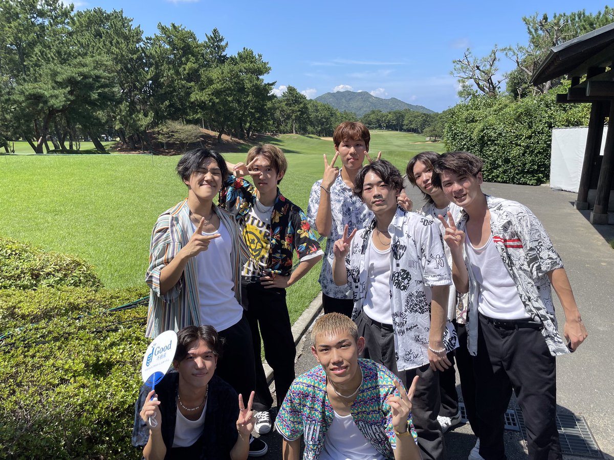 FSM_wearefsm's tweet photo. #KBCオーガスタ2022 

イベントステージにて
🖤DANsing project
💜DA's FUKUOKA
出演させて頂きました⛳️☀️🤍

ご覧頂いた皆様
ありがとうございました🙇‍♀️💞

#FSMDANCE #福岡ダンス #ダンス専門学校 #KBCオーガスタ #KBCオーガスタゴルフトーナメント https://t.co/wZlr6V6zqr