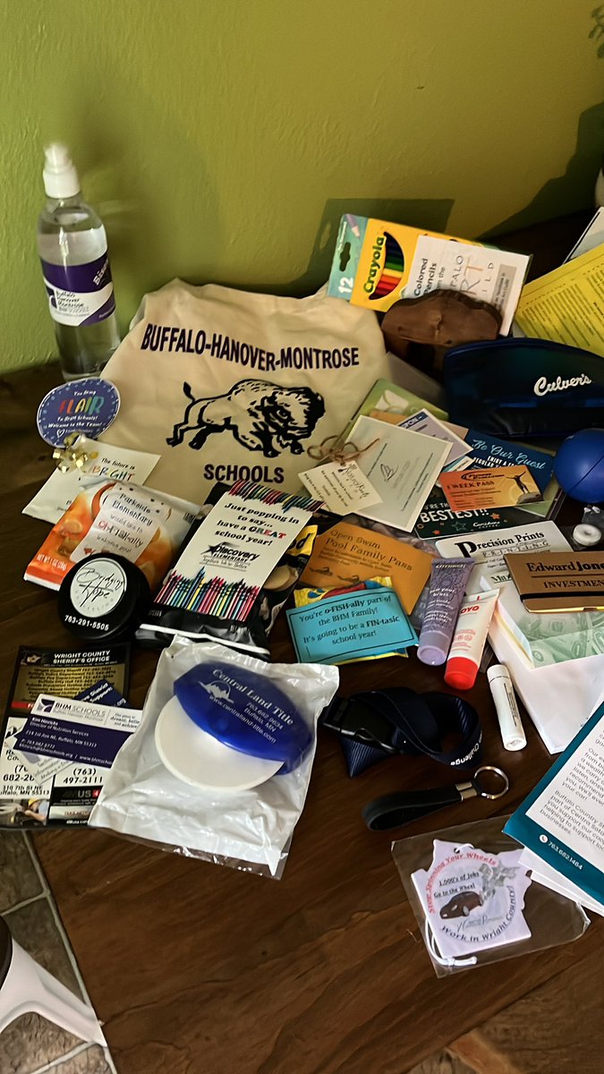 KLRadke's tweet photo. It’s not about the actual gifts/certificates, etc. but about the community support! The overwhelming feeling of appreciation &amp; acceptance is awesome! #BHMschools https://t.co/ycLJcx648j