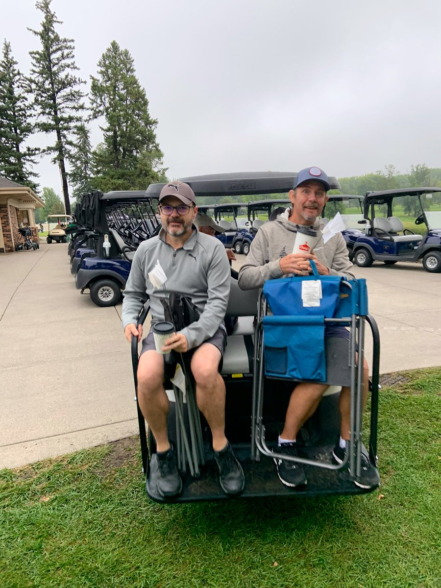 BobcatNDOpen's tweet photo. Our volunteers help make the #BobcatNDOpen possible. Give these amazing volunteers a cheer for their hard work and commitment! 👏 Thank you for all you do! @BobcatCompany @VillageFamily @FargoCCgolfshop https://t.co/VmUVA1WPGK