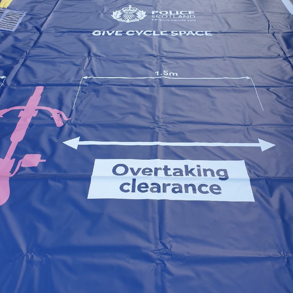 PSOSPerthKin's tweet photo. On 26/08/22 #PerthRP carried out an evening of action centred around #OperationClosePass assisted by Perth Community Officers.
A number of drivers were educated with a #ChatOnTheMat and 4 were issued with Conditional Offers of Fixed Penalty Notices.

#KeepingPeopleSafe https://t.co/e0TOGywOwv