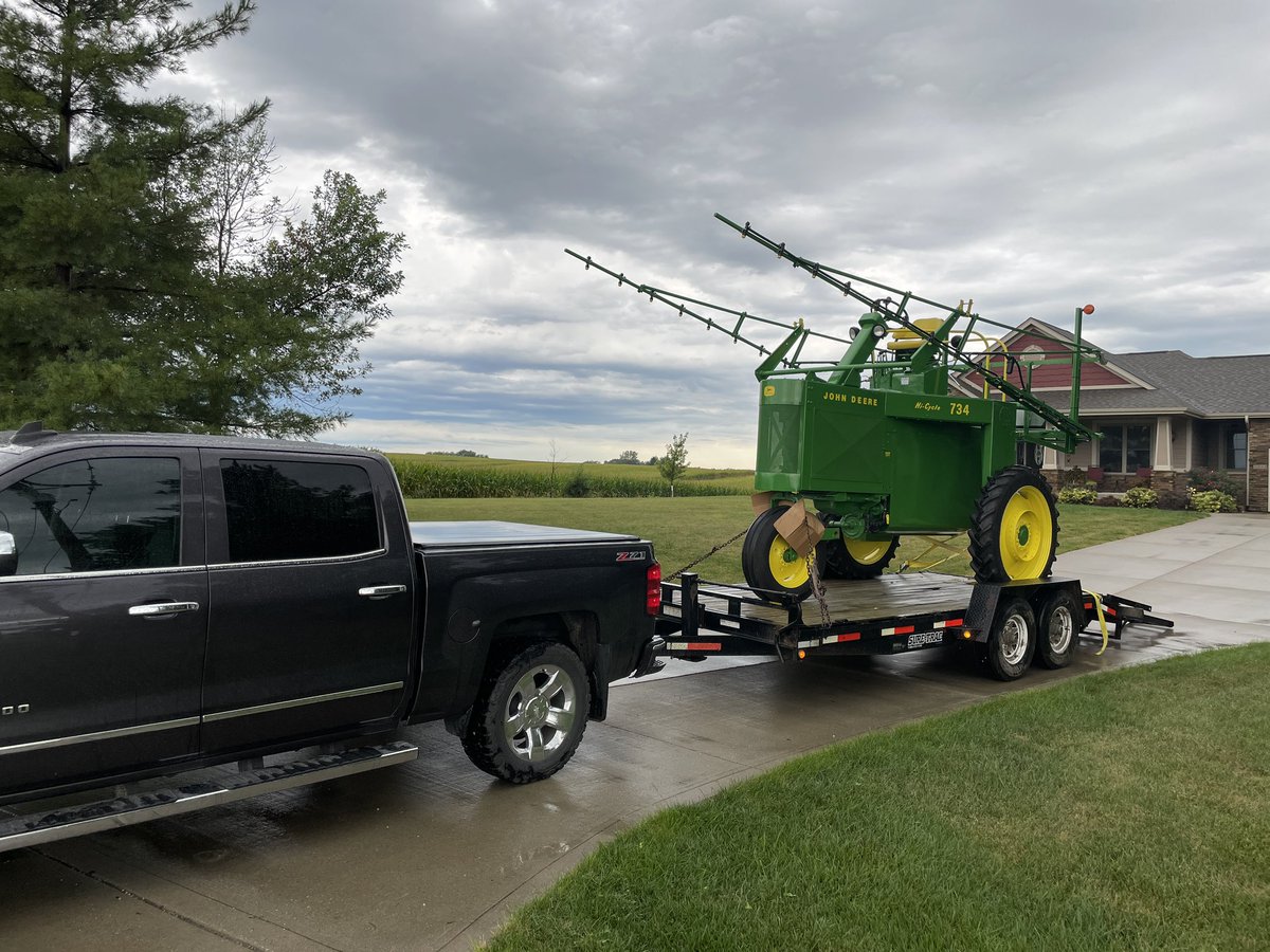 dfoxmulder's tweet photo. Off we go to Farm Progress 2022! #farmprogress2022 #johndeere #classicsprayers https://t.co/bWKbWW40Th