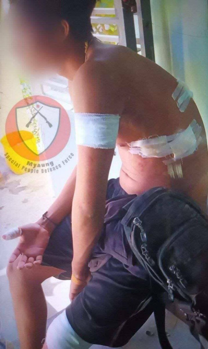 KMohsoe's tweet photo. The clashes between military troops and local defense forces erupted in YayLalKyun region, Yesagyo tsp, and the troops who have stationed in Min village since 26th Aug stormed the nearby villages. #2022Aug28Coup #LegalizationOfNUG #WhatsHappeningInMyanmar https://t.co/U45FlDbnxF