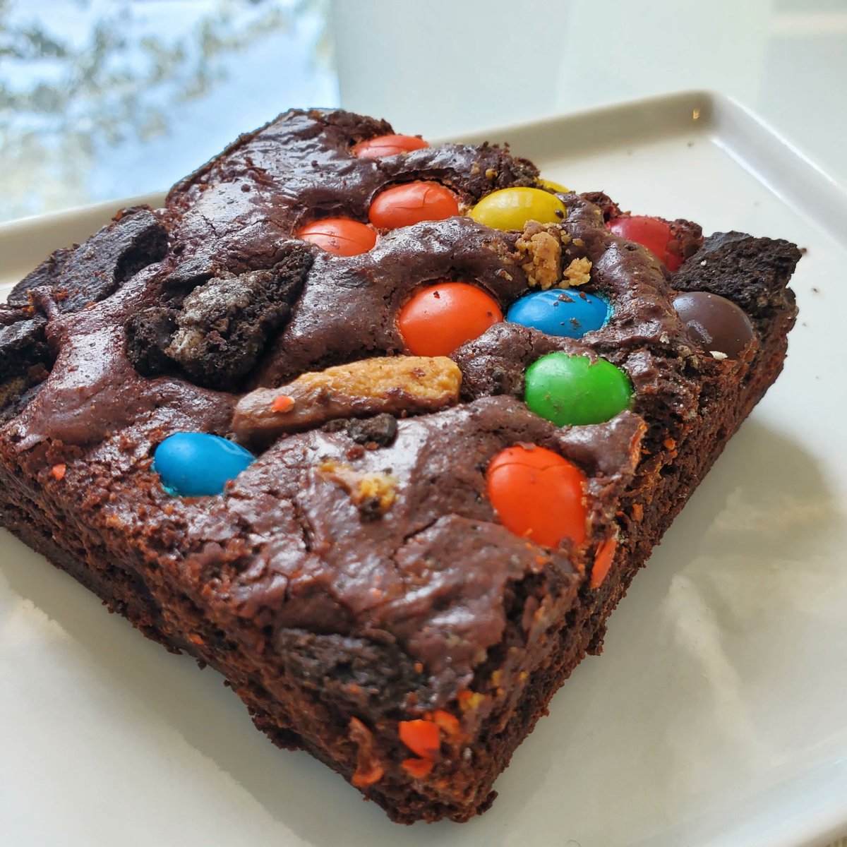 eatwicked's tweet photo. Our #Candy Explosion #brownie packed with m & mโs, peanut butter cups, and crushed Oreos is now available daily at #sinbakery ๐ This should check all the boxes for you #chocolatelovers! #eatwicked https://t.co/XRSAn8wsmA
