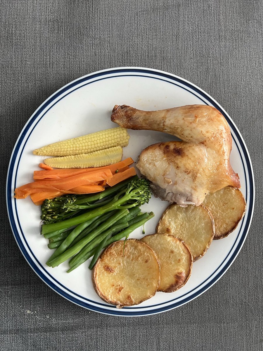 Sunday lunch/dinner. Bbq basted roast chicken😋